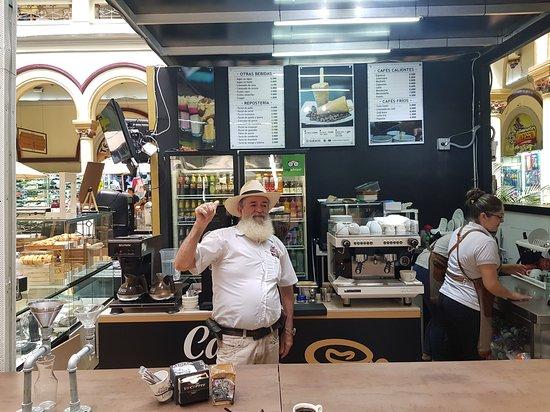 Cafe Con Mucho Amor